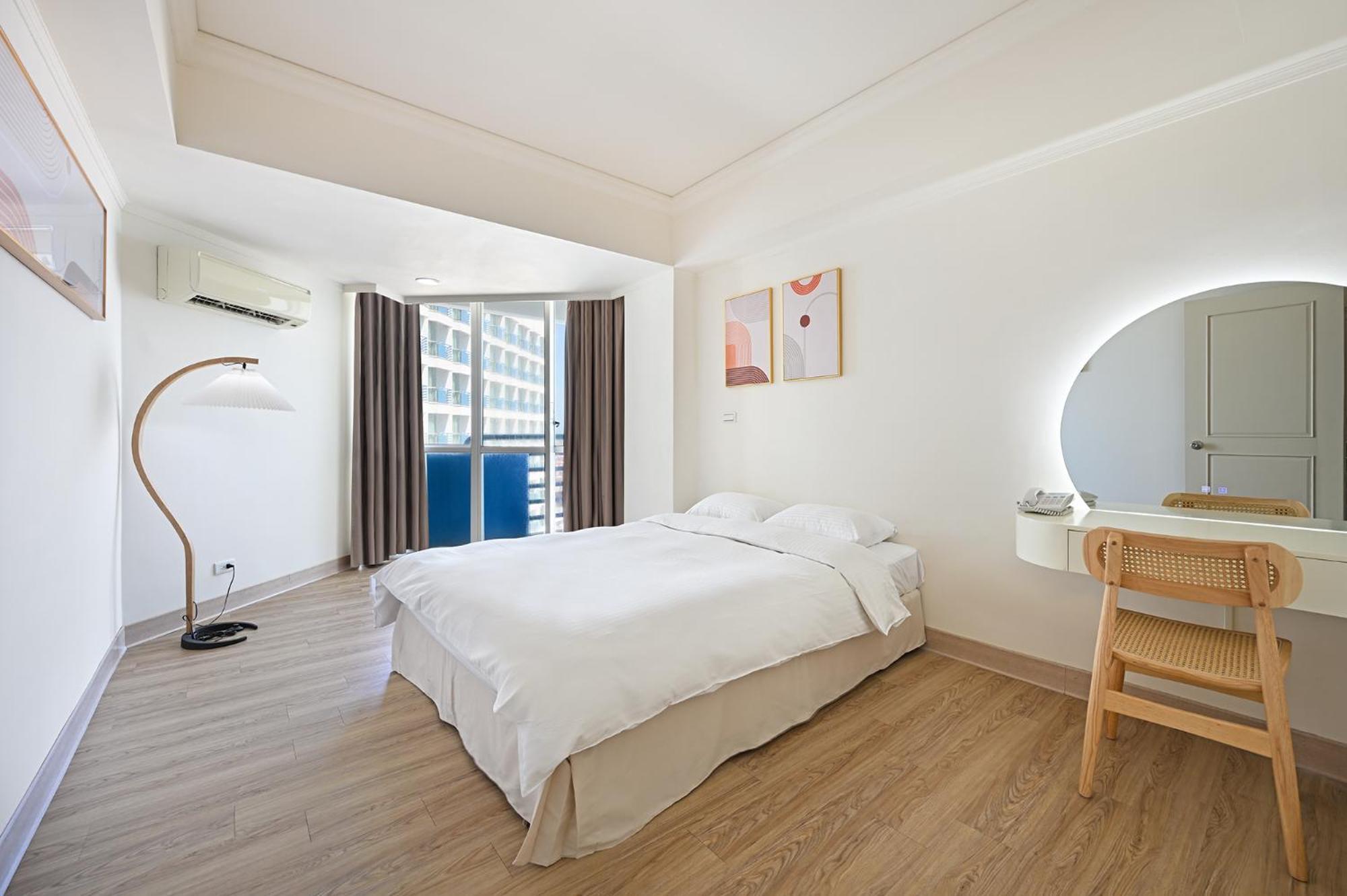 Ct Green Bay Hot-Spring Hotel Wanli Exterior photo